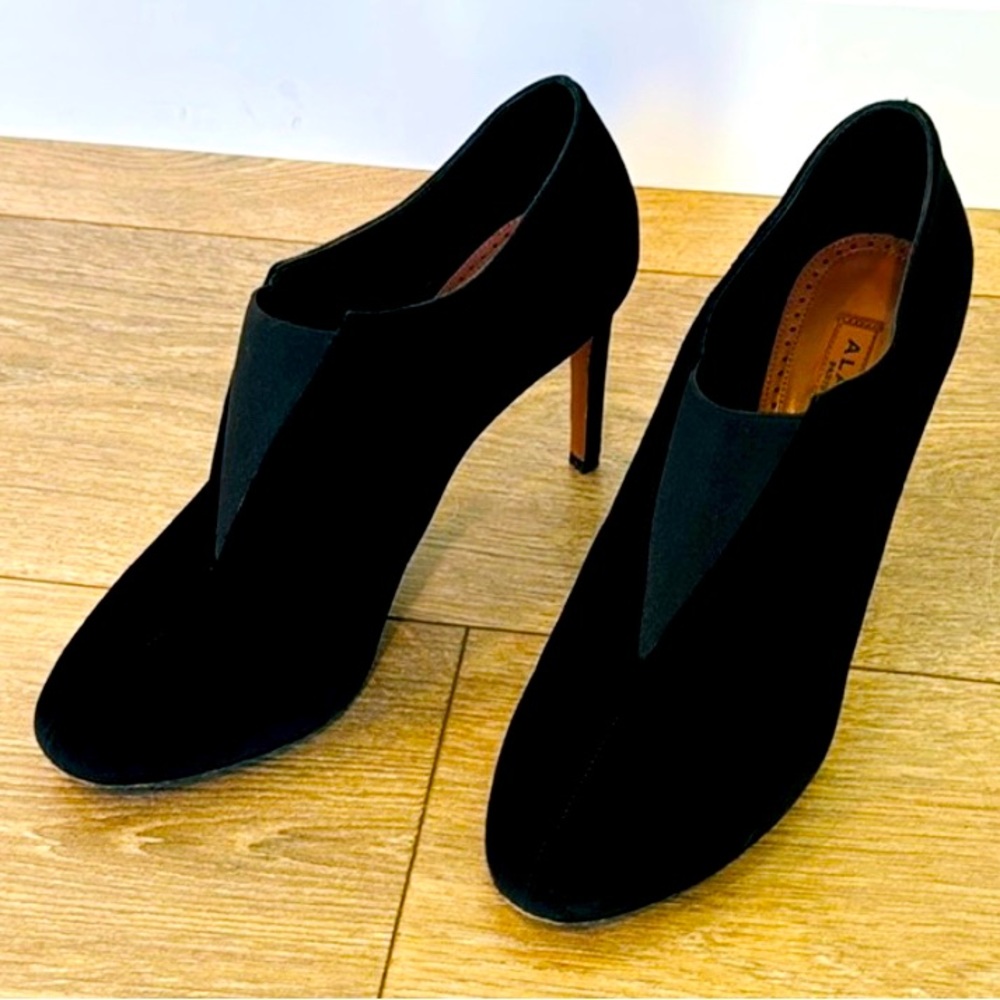 Alaia Suede Booties Size 8/38